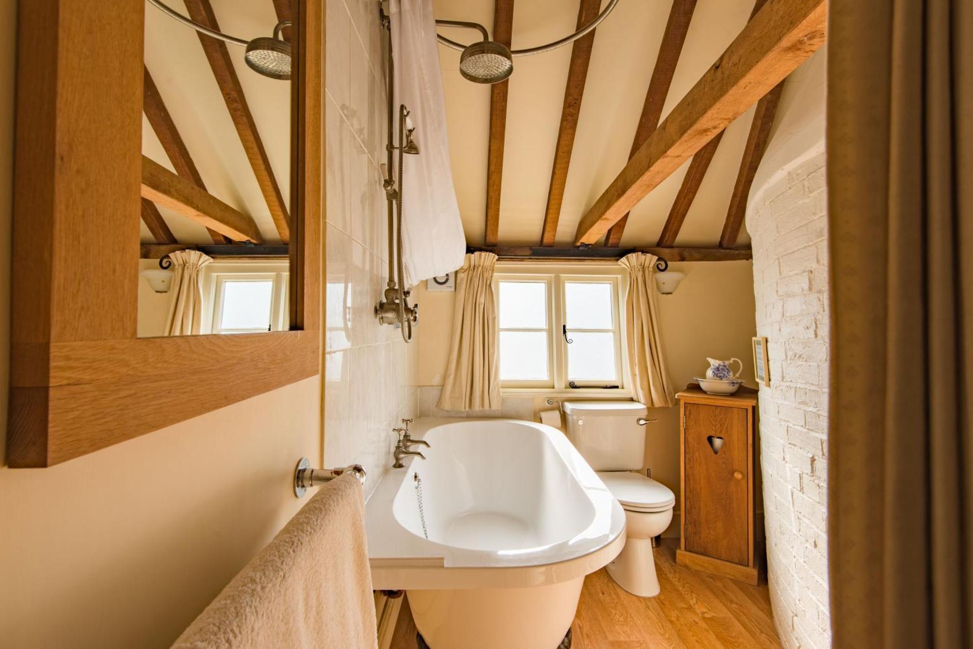 The Oast By Bloom Stays Newenden Exterior photo